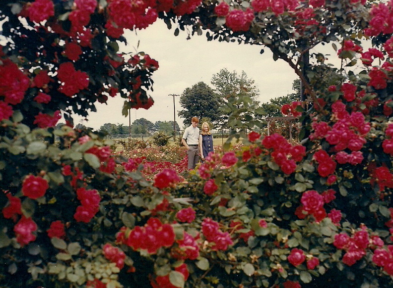 This is the second of two outtakes from the session which produced the color front page of the 1969 annual. Margaret and Terry are clearly identifiable in these pictures (they aren't in the picture that was used). mem06.jpg