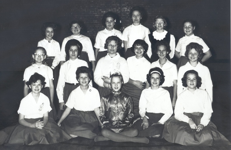 Row 1: Betty Kay Whitehead, Donna Hall, Donna Blankenship, Becky Cloud, ? Row 2: ?, ?, Annette Shearin, Janet Long, ?, Jan Thirkield Row 3: ?, ?, ?, Mrs. Pickens, Virginia Shettlesworth, Cassandra Wilson mem31.jpg